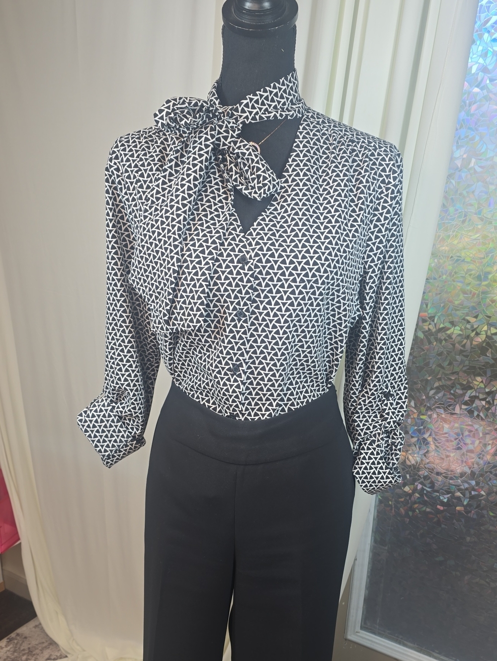 Banana Republic Long Sleeve Scraf Blouse